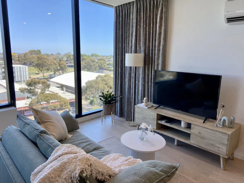 SkyGarden Luxury Condo at The Glen by Live Local - Image 1