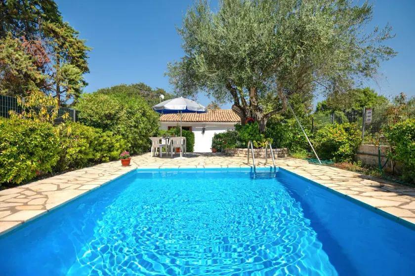 Fishermans Cottage: Private pool, a/c, near beach - Image 1