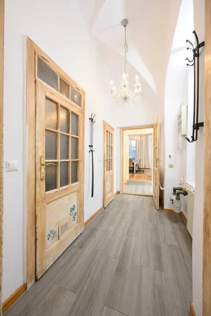 Spacious 2BR Stay for 6 Heart of Mödling - Image 1