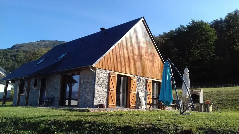 House typical Pyrenean stone and wood Nice view Full sun - Image 1