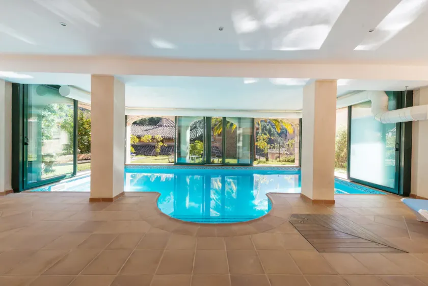 CIRCE - Stunning townhouse with an indoors heated pool in the mountains. Free WiFi - Image 1