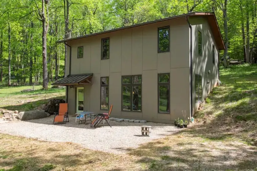 Private Blue Ridge Mountain Retreat/ Modern home immersed in natural beauty! - Image 1