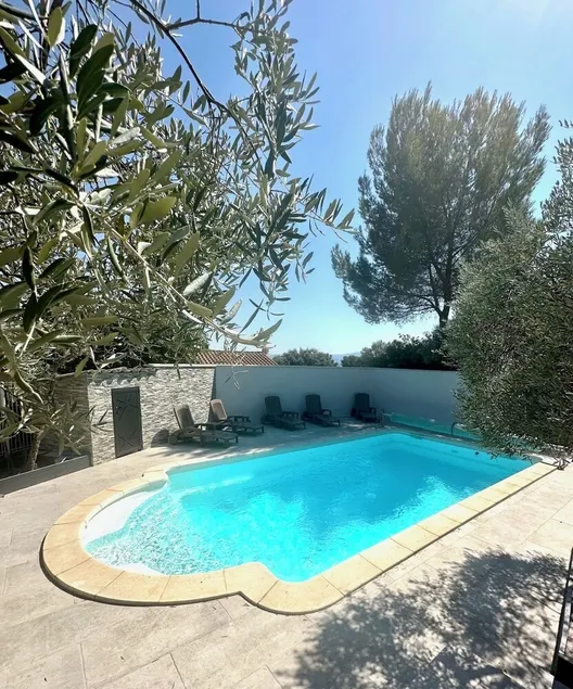 Grande casa contemporanea con giardino - Image 1