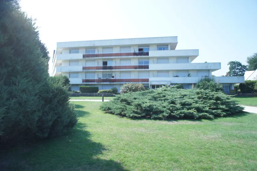 GRAND STUDIO sea view, 47M2 tastefully decorated, 3 stars - Image 1