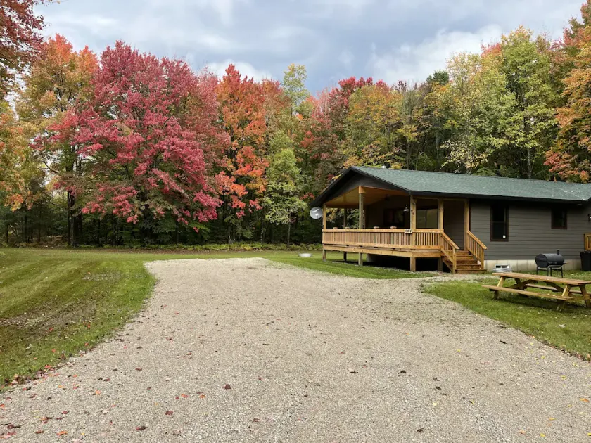 NEW 5BR Cabin - Image 1