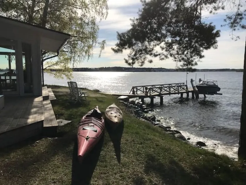 House with hot tub on the beach near Stockholm - Image 1