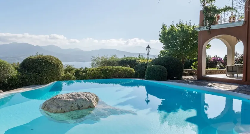Villa Anthea Rossa - Collection Villas - Image 1