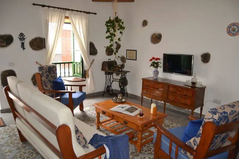 Haus von S. XX neu renoviert. Ideal zum Wandern. Ruhige Gegend - Image 1