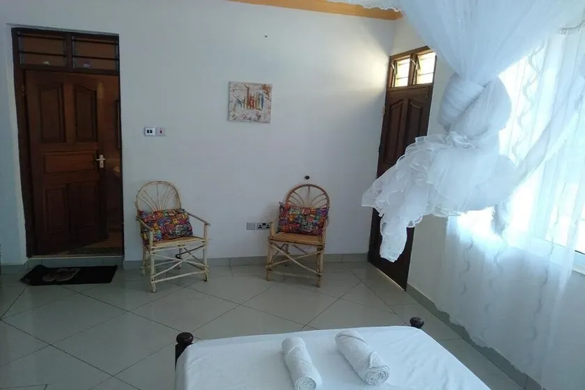 2 Bedroom Beachfront Nyali - Image 1