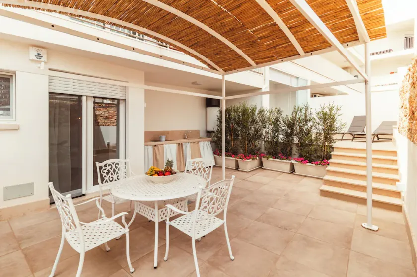 Da Riva Suite & Pool - Housea - Image 1