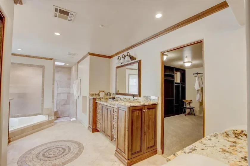 Mountain View Retreat | Sleeps 25, Pool, Ping-Pong, Guest House & Theater Room - Image 1