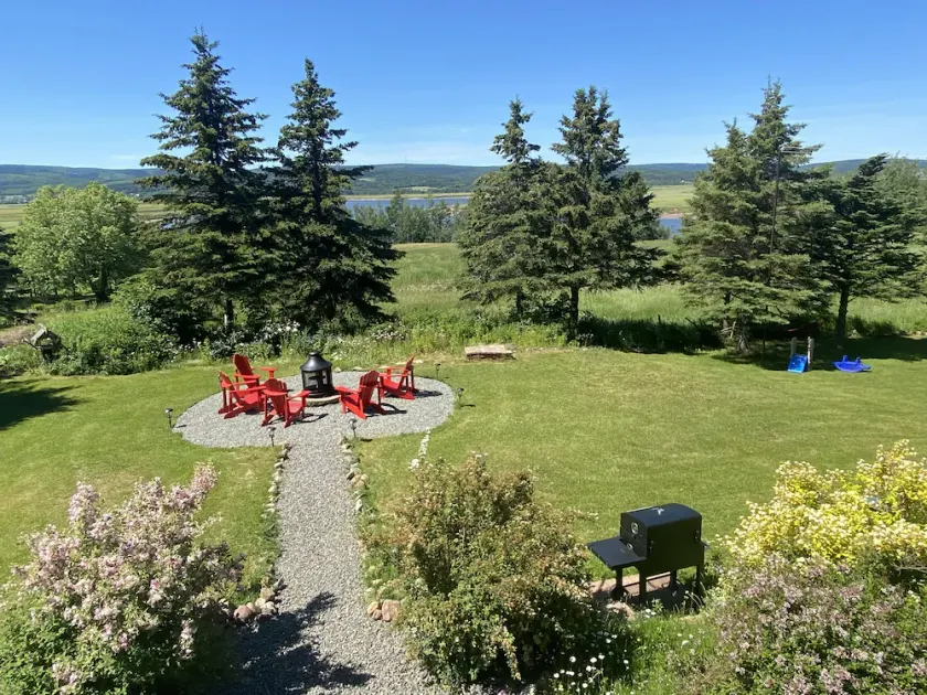 Views, near famous attractions Fundy's Lost Lobster Apartment - Image 1