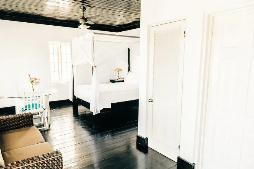 Bed & Breakfast with Lovely Pool and Breathtaking Views - Image 1