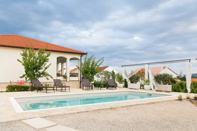 Luksus Villa Solrig have med privat opvarmet svømmebassin - Image 1