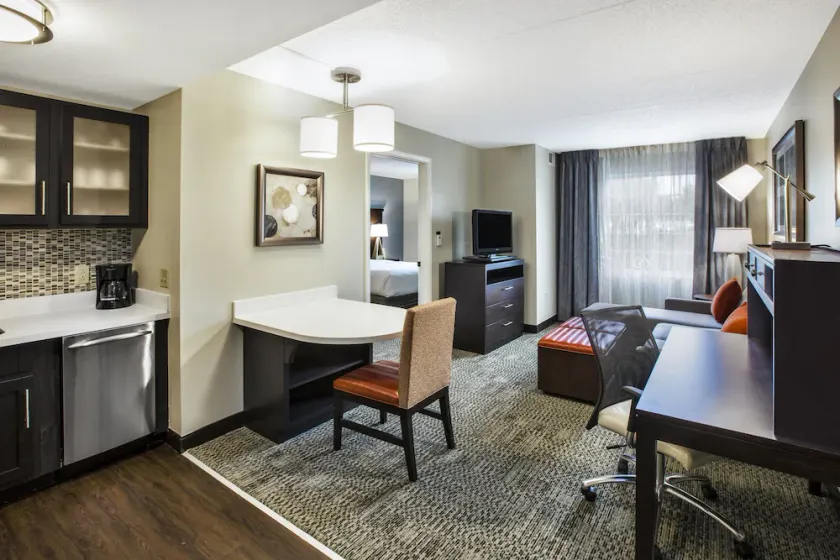 1 Bedroom | Free Breakfast Buffet Included! - Image 1