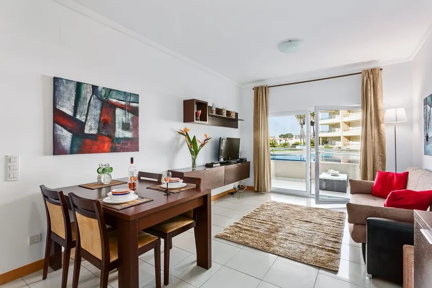 Appartement de plage emplacement spécial avec vue sur la piscine à Quinta da Barracuda - Image 1