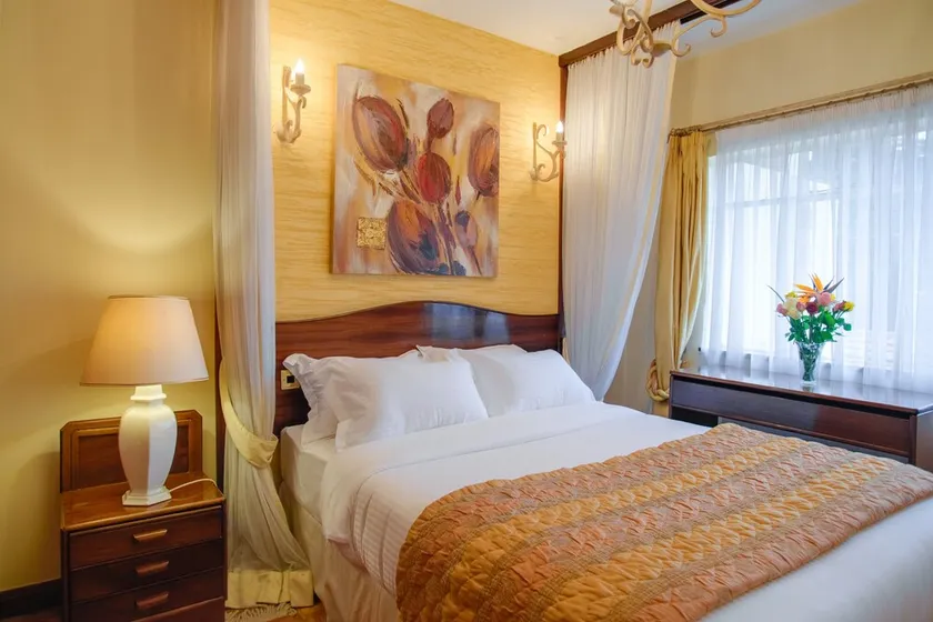 Executive 3 bedroom Apartments - Image 1