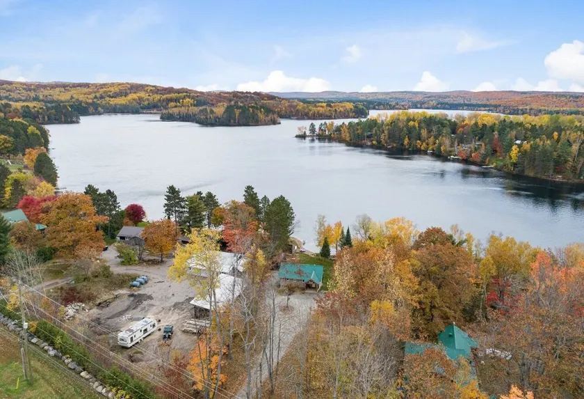 Beautiful Cozy 3 Bedroom Cottage on the Lake - Image 1