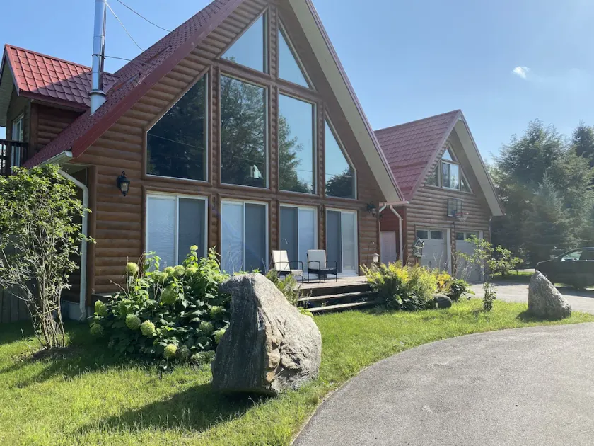 Cheerful 4 bedroom cottage retreat, close to beach - Image 1