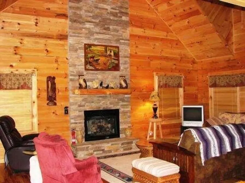 Kick Back Cabin - Chalet acceptant les animaux de compagnie à Maggie Valley - Image 1