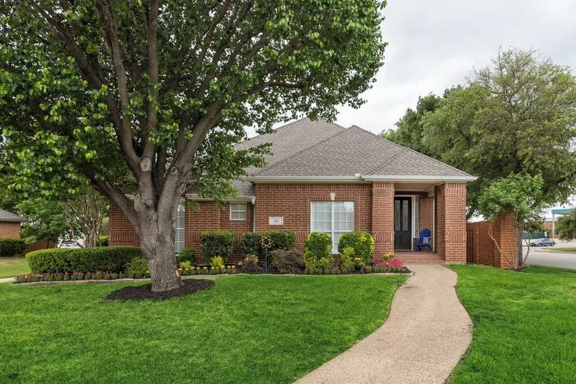 TCH - Spacious 3bd/2ba in Irving with Workspace - Image 1