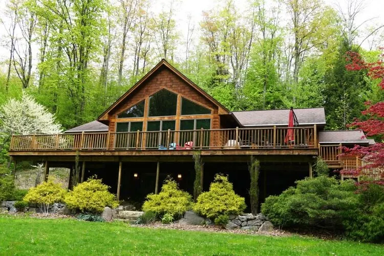 Suttons Bay Therapy-Hot Tub/GameRoom/Fireplace/AC - Image 1