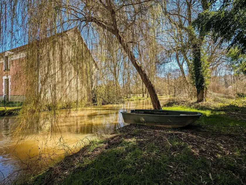 Moulin paisible en Berry avec étang privé, proche du Château de Valençay et Zoo de Beauval - Image 1