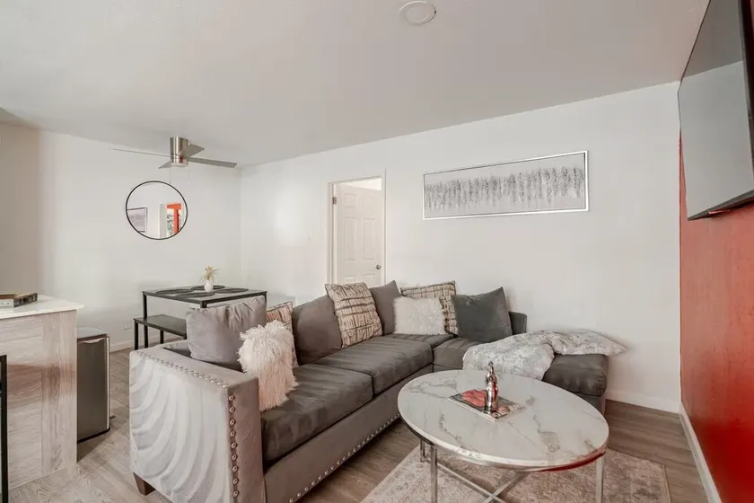 NEW Montrose Gem! Central to Downtown HTX, NRG, & the Museum District. - Image 1