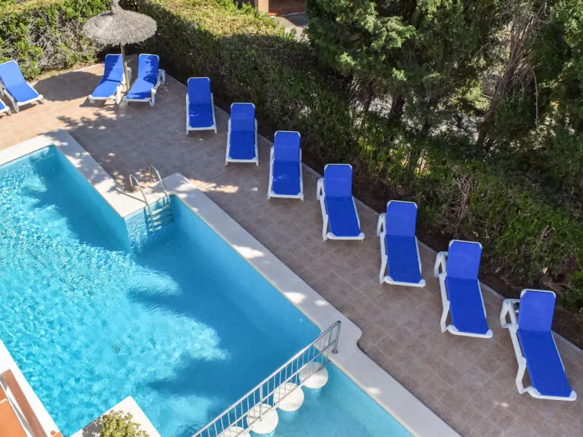 Coral 302. Second Floor, Pool View - Image 1