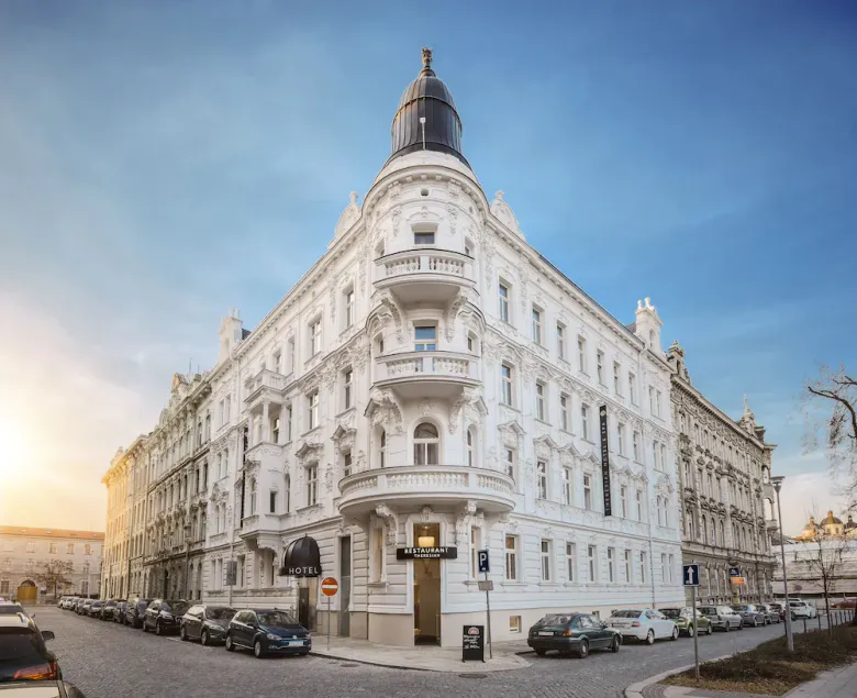 Theresian Hotel - Image 1