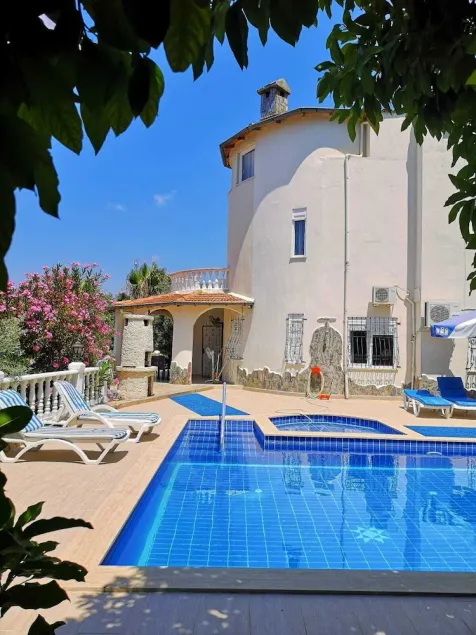 4+4 Villa Private Pool in Avsallar around 10 mins walk to town and beach. - Image 1