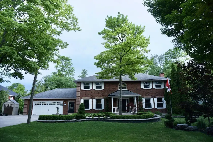 The Little Mansion of Bayfield - Vacation in Style - Image 1