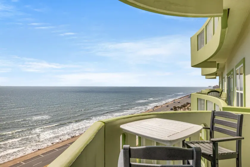 Luxury Oceanfront Condo in Ocean Grove - Image 1