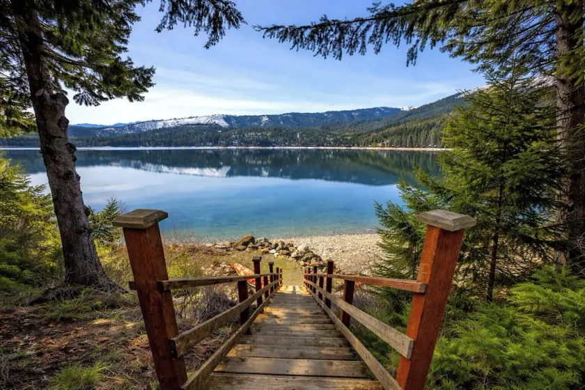 Lakefront Mt Retreat | Peaceful Views, Spa/GameRm + Arrive & Leave at 1PM - Image 1