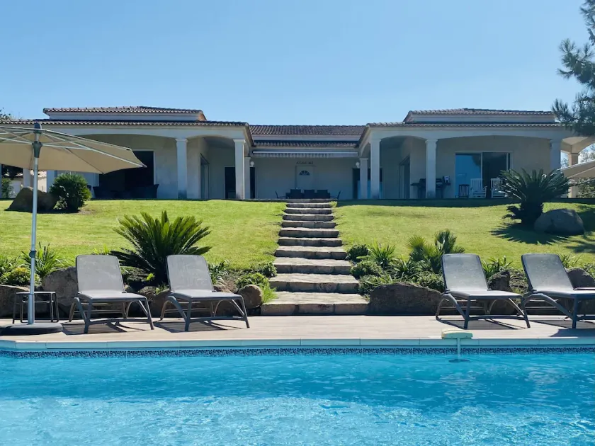 VILLA PORTICCIO SWIMMING POOL EXCEPTIONAL SEA VIEW - BEACH 5 mn -GARDEN LANDSCAPE - Image 1