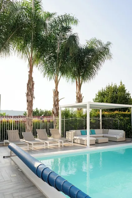 Beautiful renovated modern house, heated pool, 5' sea, Quiet & comfortable - Image 1