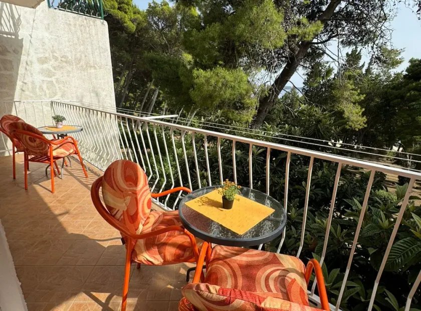 Apartment & Rooms Papa - Two Bedroom Apartment with Balcony and Partial Sea View - Image 1