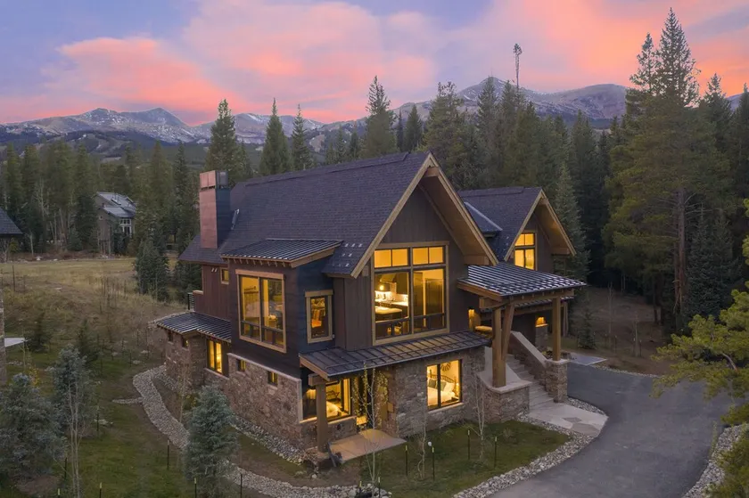Five Peaks: New Peak 8 Townhome, Hot Tub & Fireplace, Amazing Views, Walk to shuttle! - Image 1