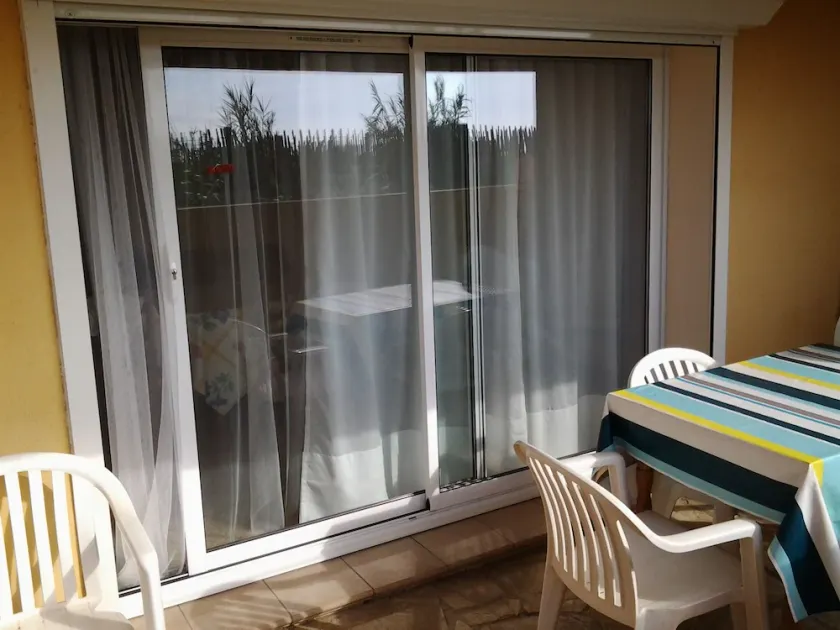 Lejlighed i stueetagen af villaen, ved strandpromenaden - Image 1