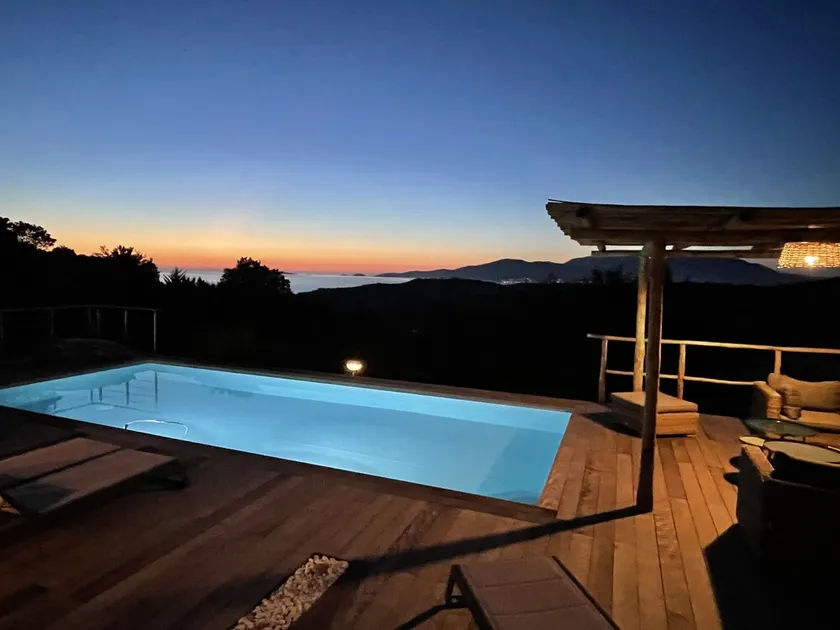 MAISON MAGNIFIQUE VUE MER SUR DOMAINE D'ALZONE RIVE SUD, 4 chambres, 3sdb, 4 Wc - Image 1