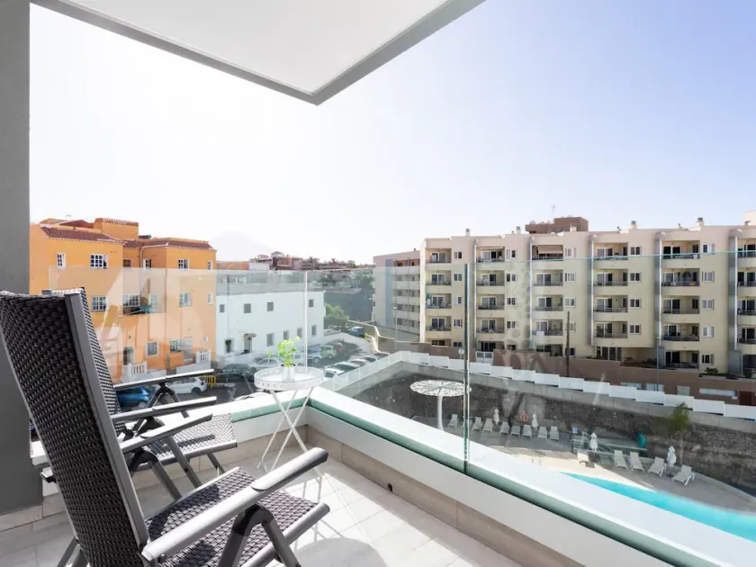 Belle maison de vacances avec vue partielle sur la mer à Costa Adeje - Image 1