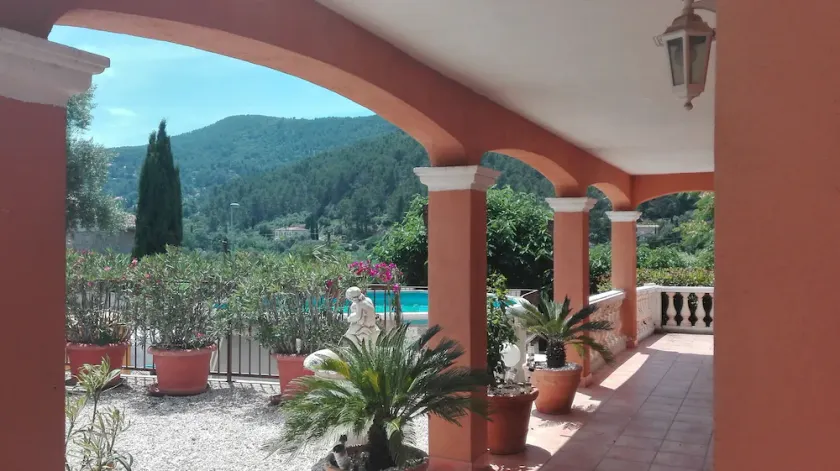 Große und lebhafte Familienvilla im Herzen der Provence - Image 1