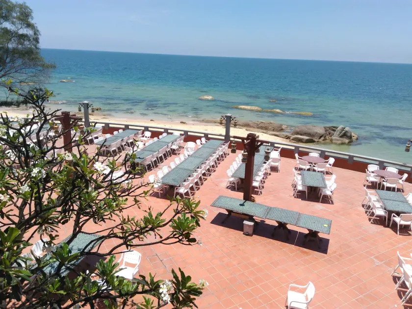 Sea Winds Resort - Image 1