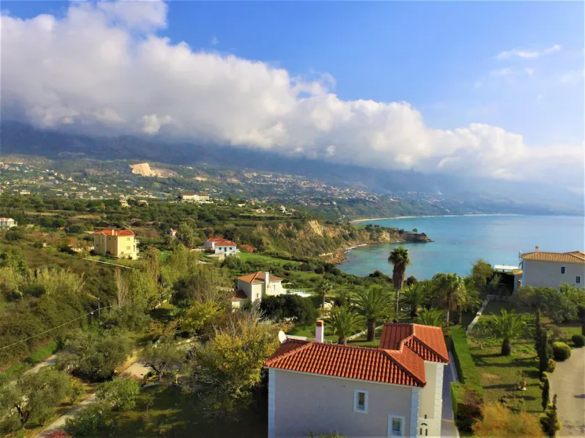 Seawave Villa - Image 1