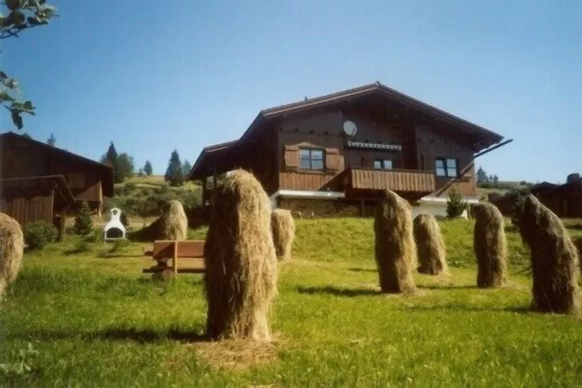 Almhaus med Hüttenromantik, pejs, solrig, panoramisk beliggenhed 1800 m ü.d. M. - Image 1