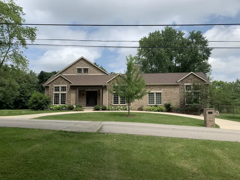 Maison de luxe nouvelle marque haut de gamme à côté de Notre Dame et Warren Golf - Image 1