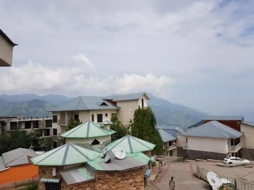Lovely 1 bedroom condo with majestic views - Image 1