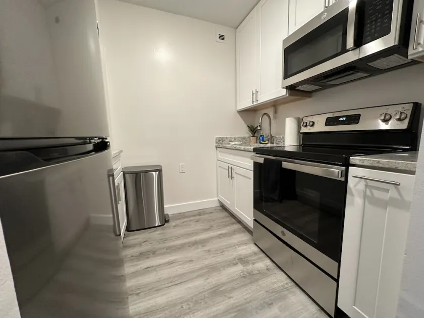 Quaint Studio Apartment in Gadsden, AL - Image 1