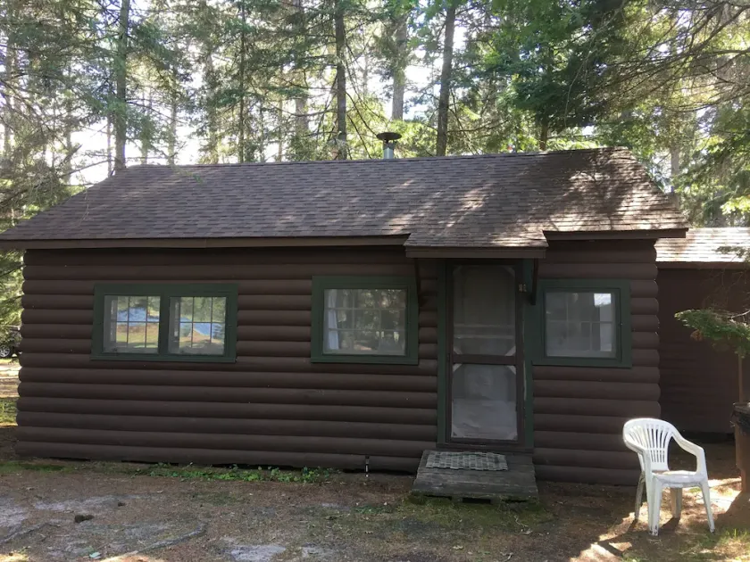 CABIN # 5 (Loon) Gemütliche und komfortable 1-Zimmer-Kabine mit schöner Aussicht auf den See! - Image 1