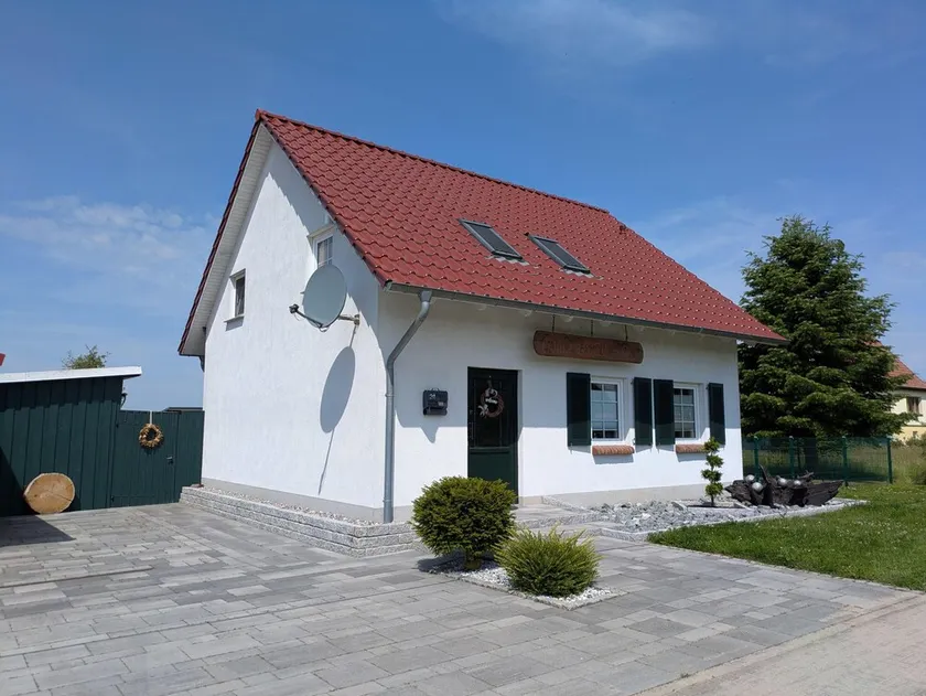 Ferienhaus-Natur-Erholung-Pur-Mecklenburgische-Seenplatte-zwischen-Mueritz-und-Ostsee - Image 1